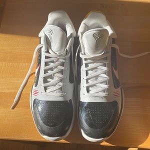 Kobe 5 Proto Bruce Lee Alternate color way